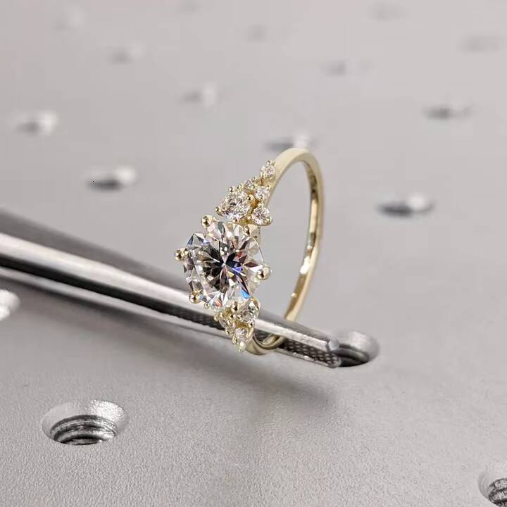 Elisa Wholesale Shines with VVS Moissanite Diamond Engagement Wedding Rings Crafted in 10K 14K 18K Pure Yellow Gold