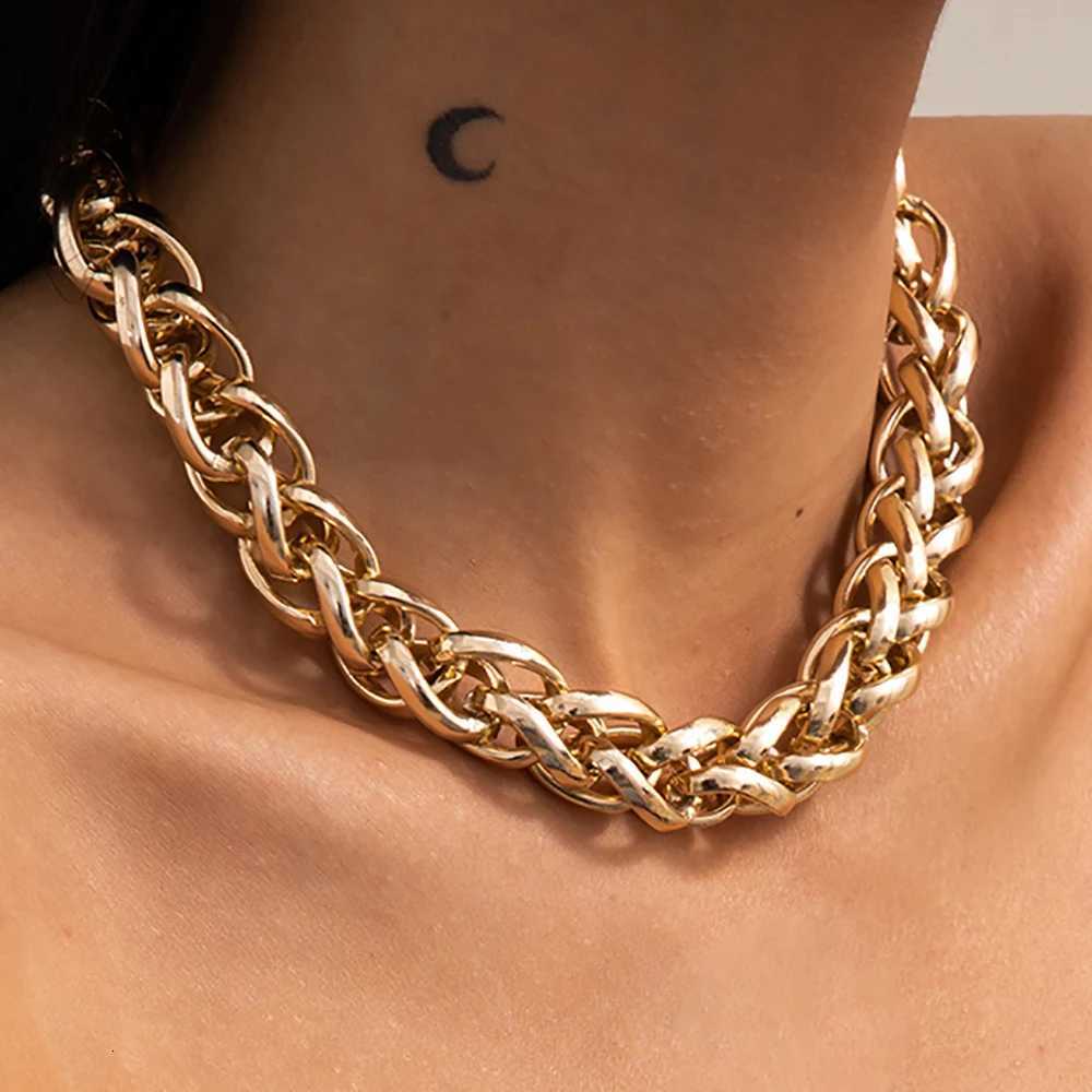 Punk Gold Color Metal Handmade Short Necklace Men Retro Simple Twisted Hip Hop Thick Clavicle Necklaces Women Fashion Jewelry XJ250717