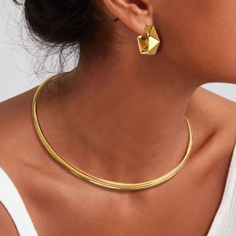 Choker Neck Cuff for Women Open Collar Choker Torques Necklace Adjustable Simple Stainless Steel Jewelry 250716