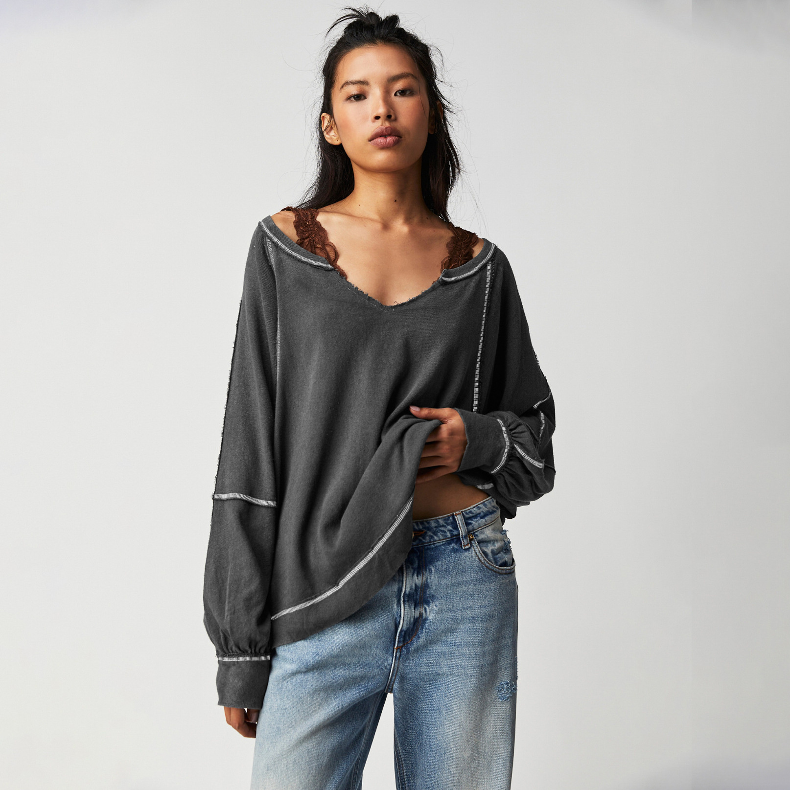 Free shipping designer hoodie for women Personalized European high end decorative line design top V neck American sweatshirt
