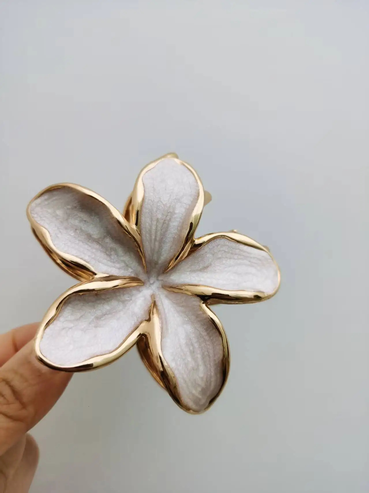 3 Pcs/set Zinc Alloy Enamel Lily Flower Hair Clip Claw 8cm*14cm*2 Summer Beach Vocation Headwear Cute Hair Accessories for Girl 250716