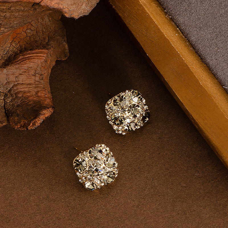 Light Simple Square Tea Color Full Dia Super Shiny Zircon Sier Needle Niche Design High-end Exquisite Earrings