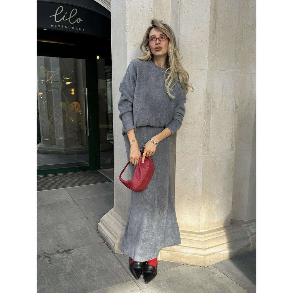 Autumn Winter Elegant Soft Thickened Round Neck Sweater Fishtail Two-Piece For Women OL Style Top + Skirt Set B5