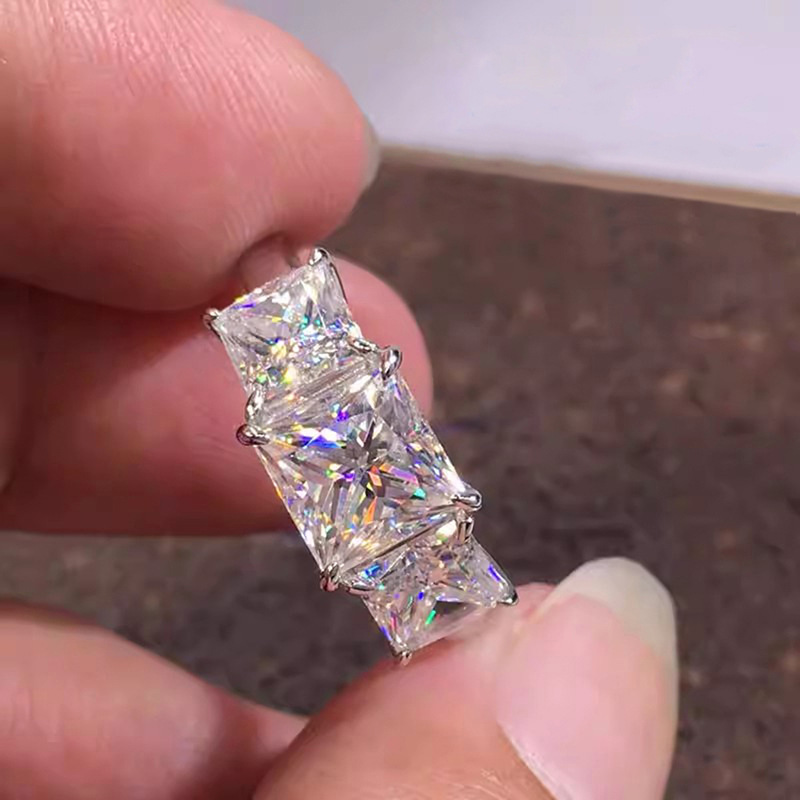 Choucong Brand Wedding Rings Luxury Jewelry 925 Sterling Silver Fill Three Stone Princess Cut 5A Cubic Zircon CZ Diamond Gemstones Party Women Engagem