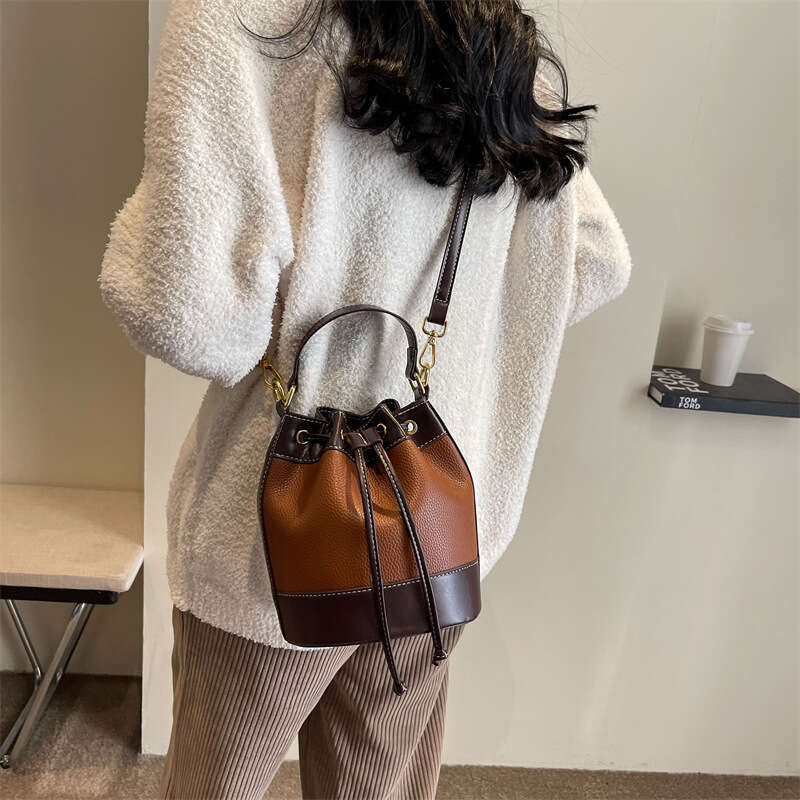 Fashion Versatile Bucket for Women 2025 New Handbag Commuting Casual Drawstring Crossbody Bag