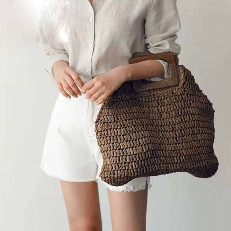 Simple street fashion bag Women Summer Beach Large Capacity Ladies Handbags Handmade Straw Bag Bohemian Rattan Travel Tote