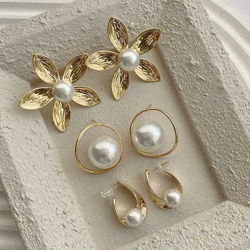 6Pcs Gold Color Floral Pearl Earring Set French Style Vintage Delicate Irregular Stud Earrings Fashion Female Jewelry Gifts 2025 y250715