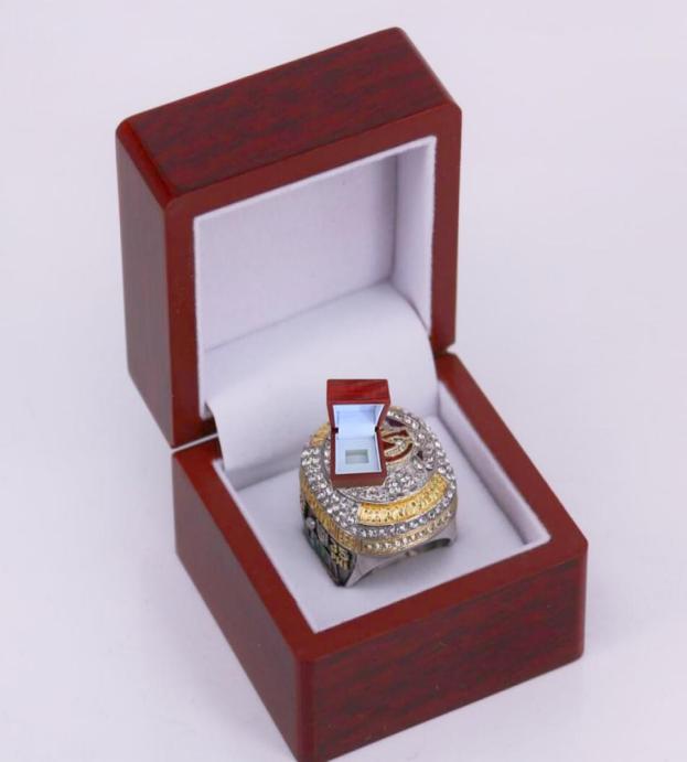 Fashion Sports Jewelry Chief s American 2022 2023 Superbowl Football ring ship Ring With Wooden Display box Souvenir Men F3629857
