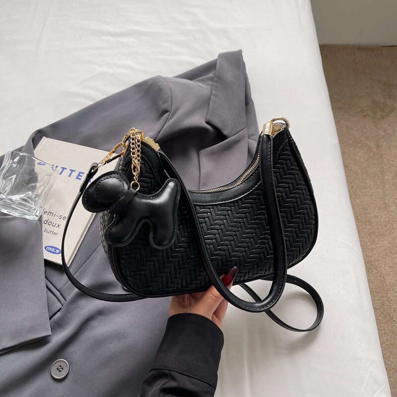 Women's 2025 Summer New Versatile Crossbody Dumpling Simple Woven Single Shoulder Underarm Bag for Women