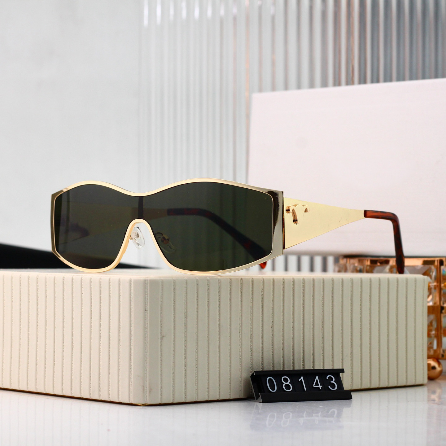 Square designer sunglasses Sunglasses for Women and men Glasses Mirror Pilot For specialty cool crowd Driving Ultimate Summer Weapon Travel Female UV4