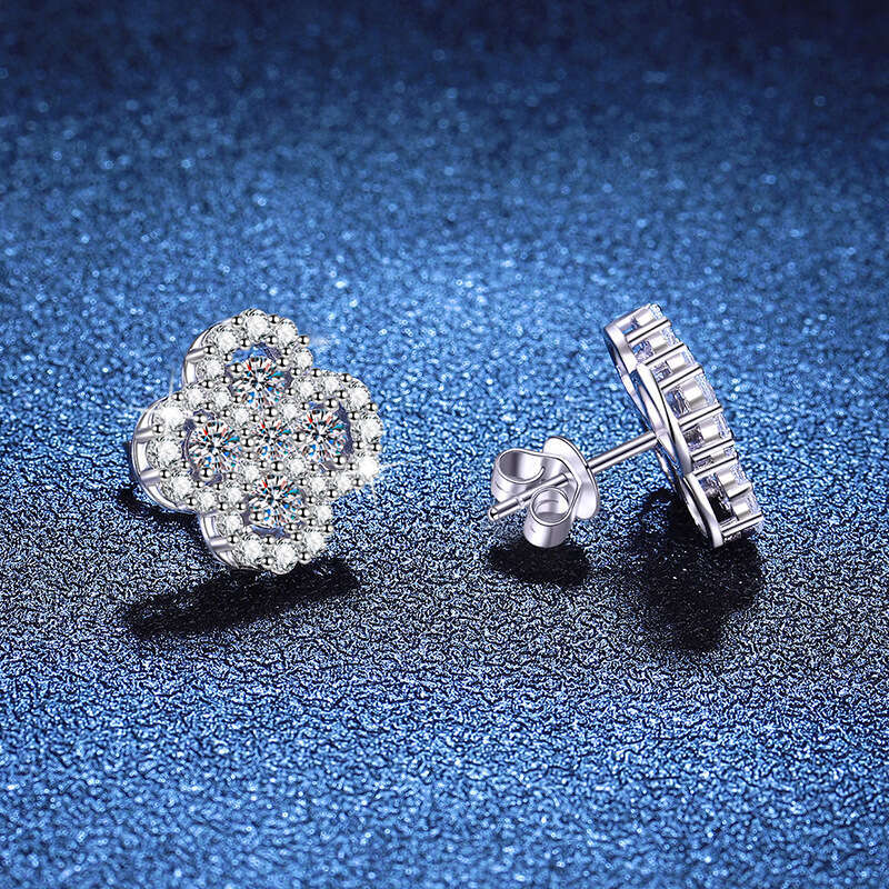 S Pure Sier Four-Leaf Clover Exquisite Full Dia Light High-End Moissanite Earrings for Women aa1