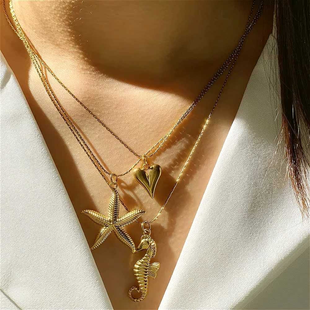 Ocean Series Golden Choker Stainless Steel Pendant Necklace for Women Shell Starfish Pendants Womens Chunky Jewelry Accessories XJ250717