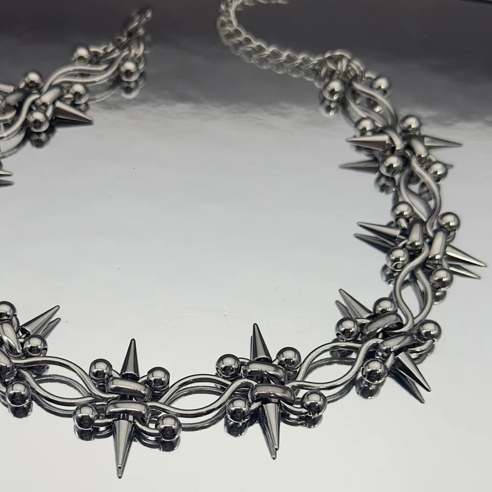 Handmade Punk Rock Piercing Spike Double Layer Chain Cross Choker for Women Men Grunge Fashion Stainless Steel Rivet Necklace 250716