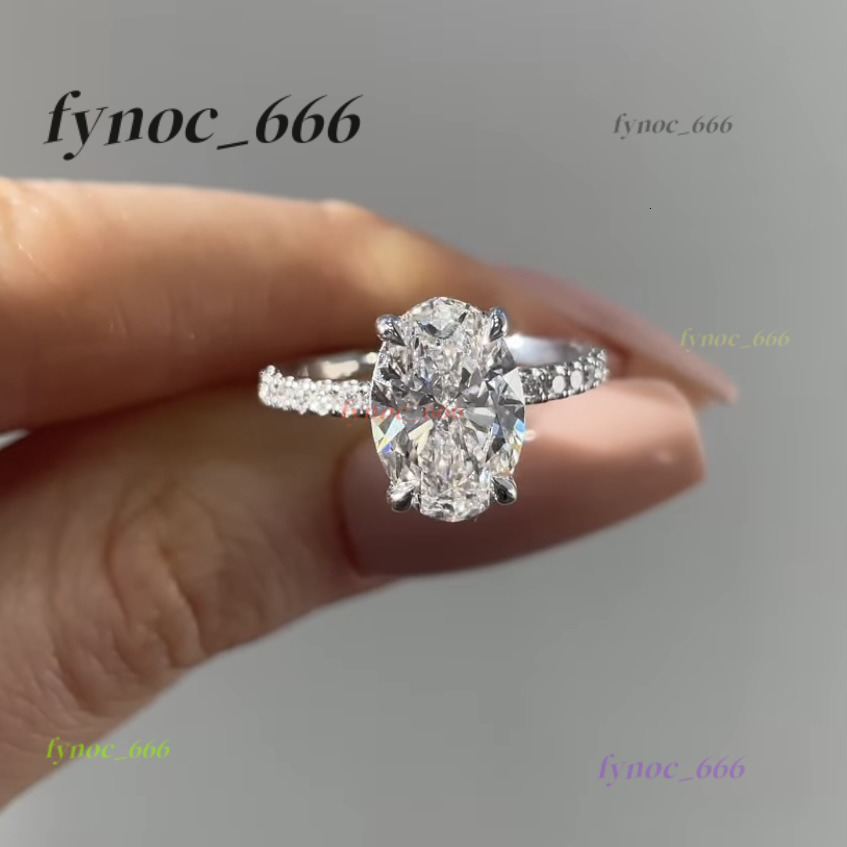 Exquisite Oval Geometry Silver Color Rings for Women Fashion Metal Inlaid White Stones Ring Jewelry