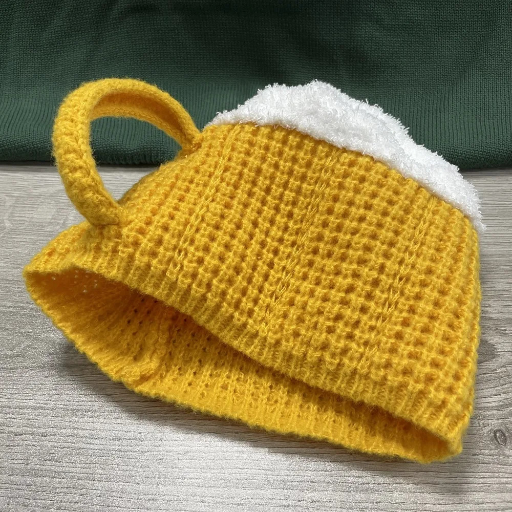 3D Beer Cup Hat Funny Creative Knitted Pullover Cap Autumn Winter Versatile Unisex Warm Hairline Cap Beer Lovers Year Presents 250717