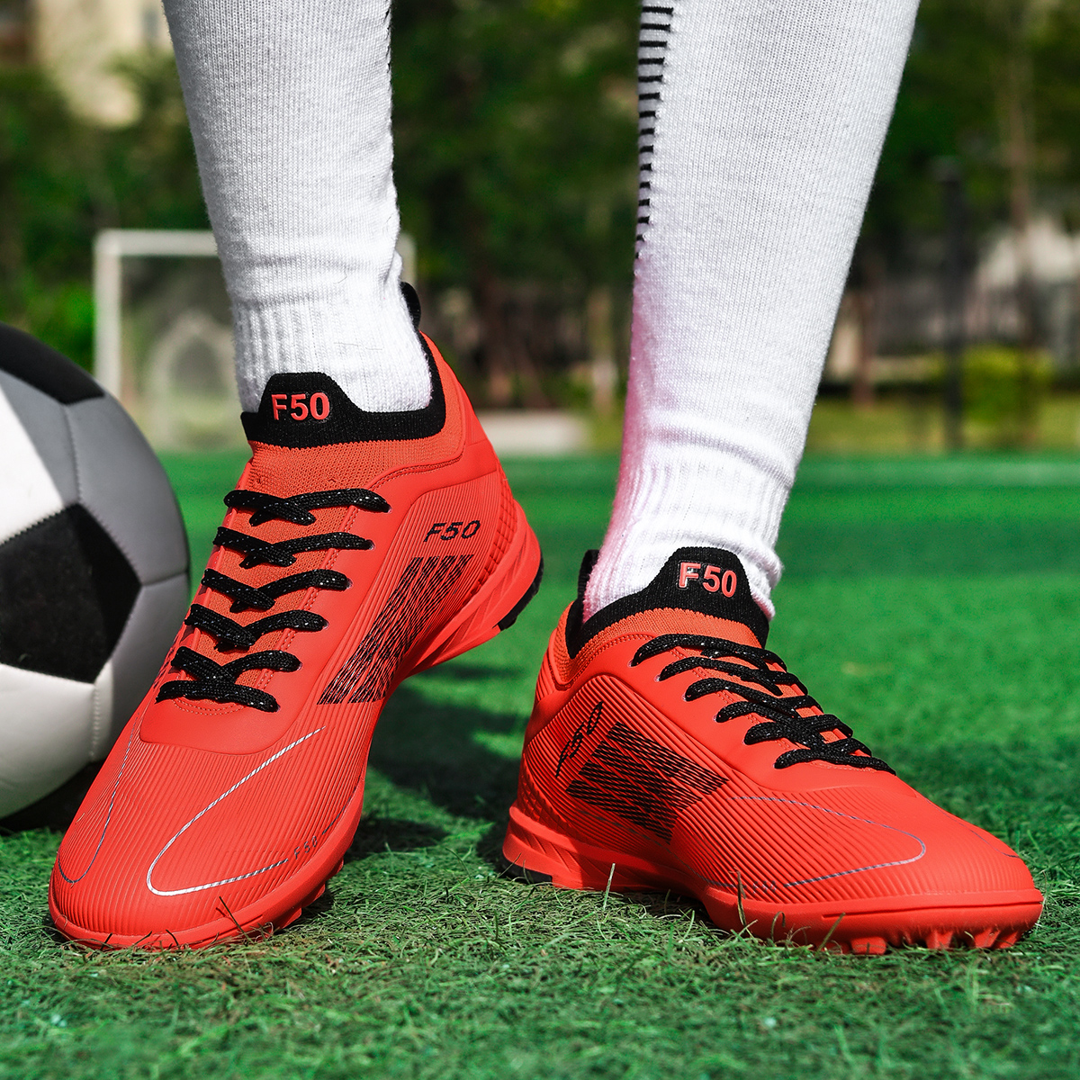 Men's football shoes 2025 spring and summer new sports shoes field training competition AG short stud shoes