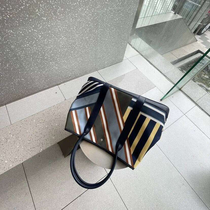 NEW Canva Large Capacity Versatile Women's Pack New Style Mother-child shoulder Underarm Bucket Bag Stripes