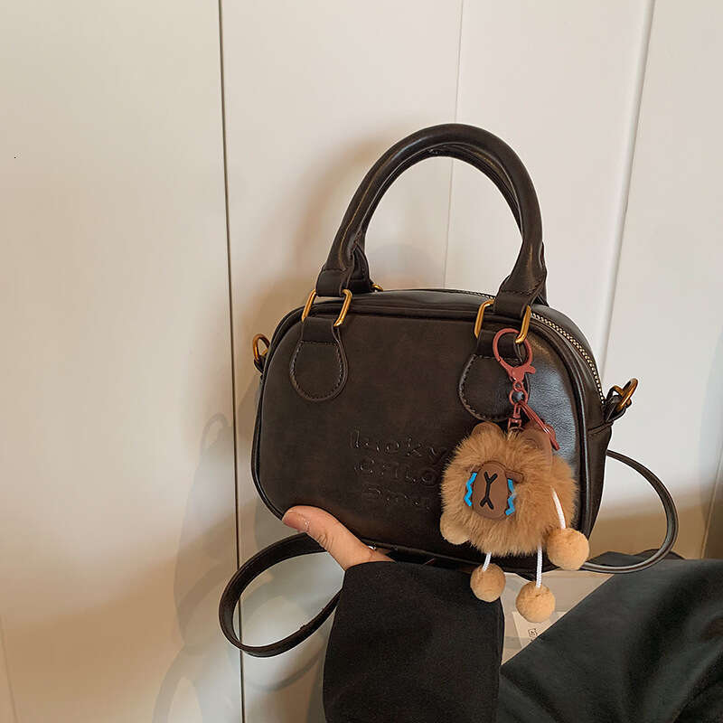 2025 New Autumn Winter Fashion Niche Korean Style Solid Color Single Shoulder Crossbody Bag