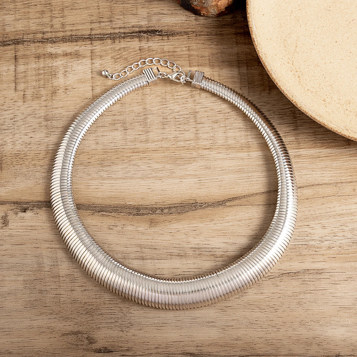 Exaggerated Big Chunky Heavy Metal Choker Necklace for Women Trendy Thick Collar on Neck Fashion Jewelry Accessories Female 250716