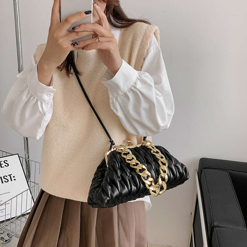 New Fashion Trend Pleated Embroidery Fresh Women's Chain Shoulder Bag Simple Versatile
