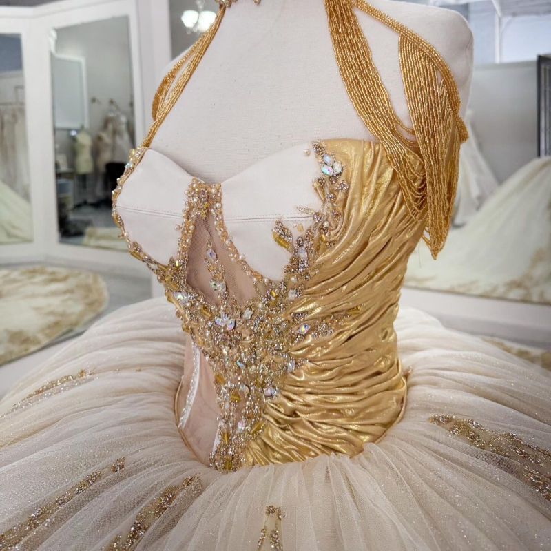 Ivory Shiny Quinceanera Dresses Ball Gown Off The Shoulder Applique Beads Tull Party Birthday Sweet 16 Dress Vestidos De 15 Anos