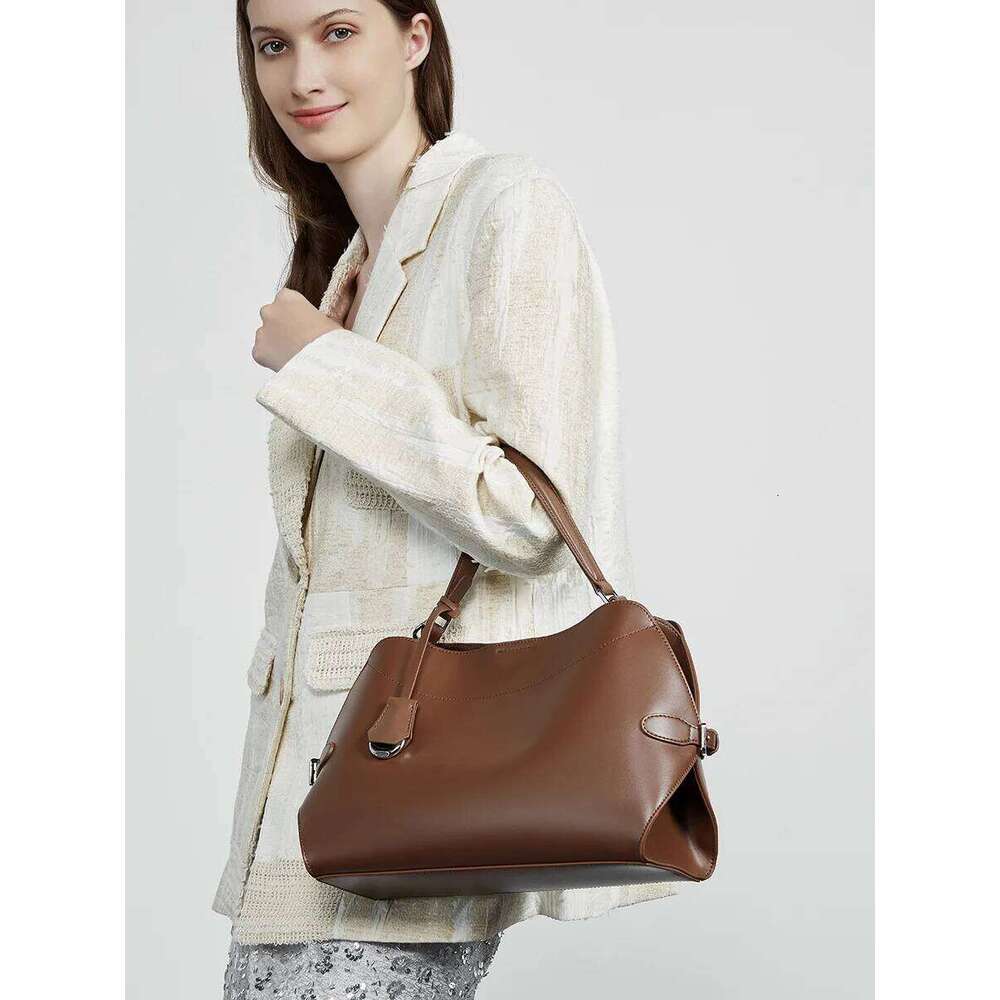 Leather Shoulder New Niche Bag, Summer Office Worker, Large Capacity Women's Commuter Handbag