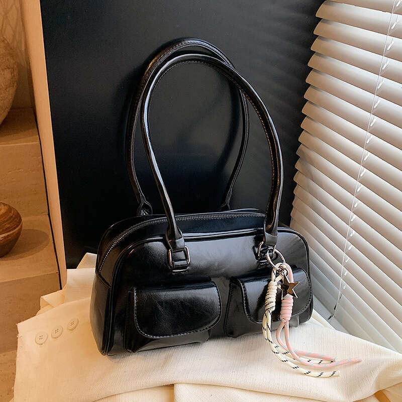 Niche Versatile Boston for Women 2025 New Stylish Underarm Shoulder Large Capacity Commuter Bag