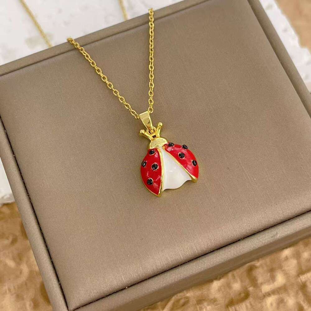 Personalized Cartoon Beetle Necklace Seven-Star Ladybug Pendant Jewelry Light Niche Style Versatile Titanium Steel Collarbone Chain 961