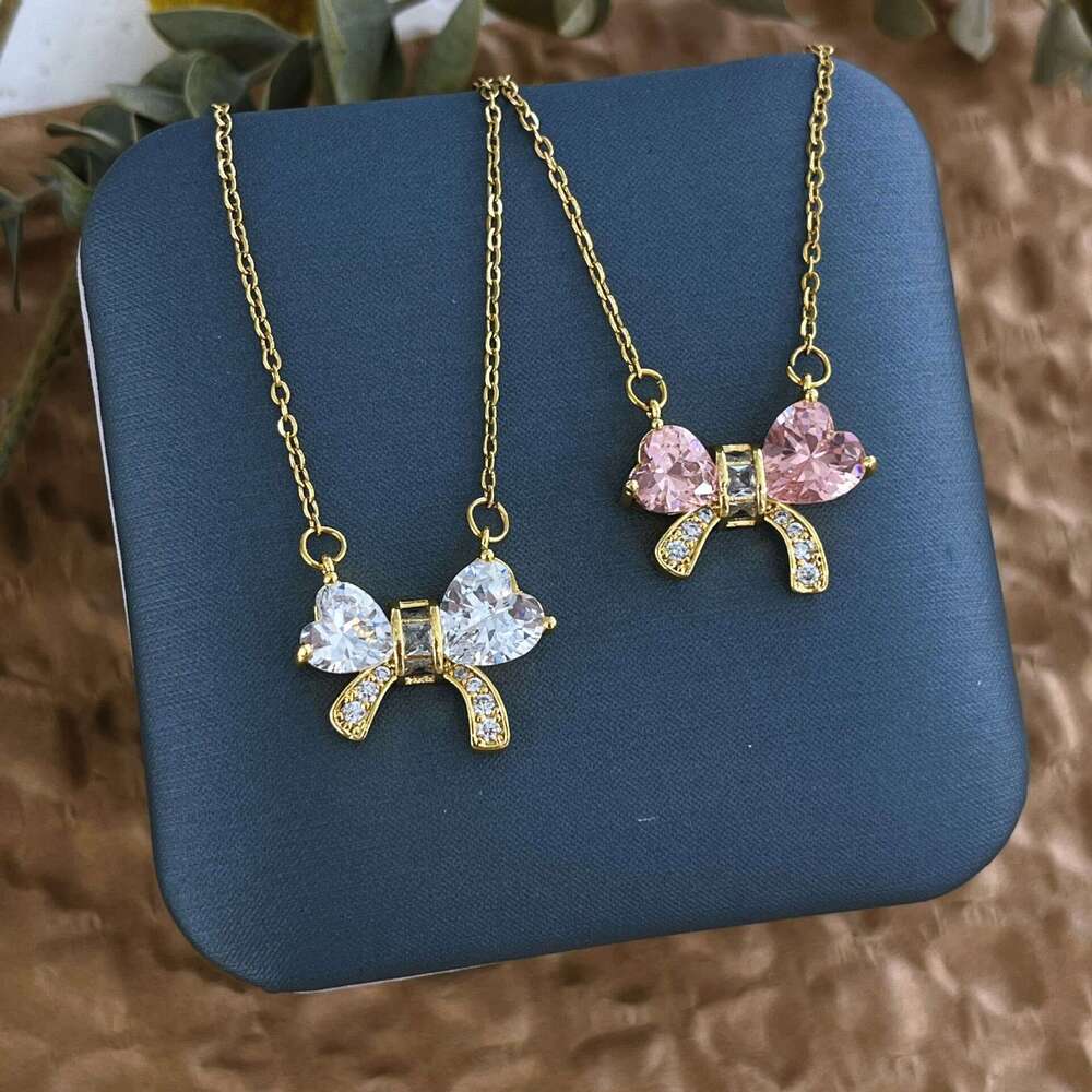 Real Gold Plated Zircon Inlaid Titanium Steel Lock Necklace Bone Chain Star Moon Design Pendant 7F0