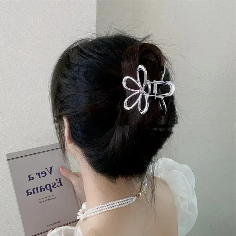 Metal Gold Silver Hollow Flower Hair Claw for Women Girls Hair Crab Clamps Ponytail Shark Clip Headdress Hair Style Accessories 250716