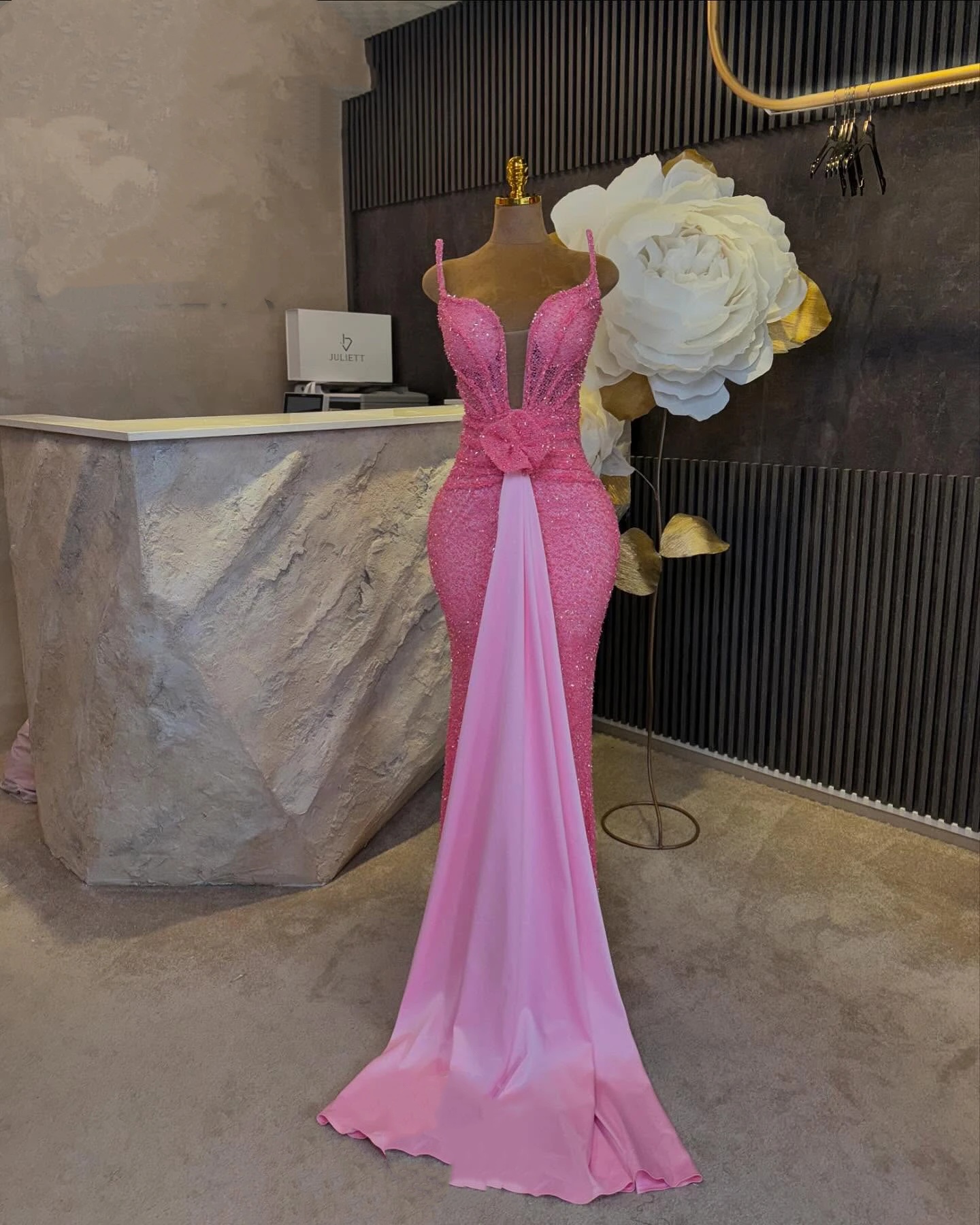 Designer Mermaid Women Evening Dresses Sweetheart Neck Sleeveless Gown 3D Appliques Sequins Dress For Party Custom Made