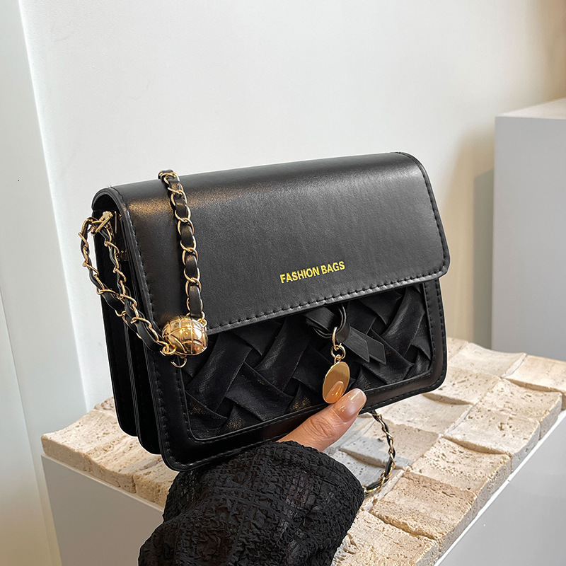 Free Shipping 2025 Summer New Designer Bag Fashion High-end Niche Outdoor Shoulder Bag Versatile Small Square Bag For Women Premium And High-quality S