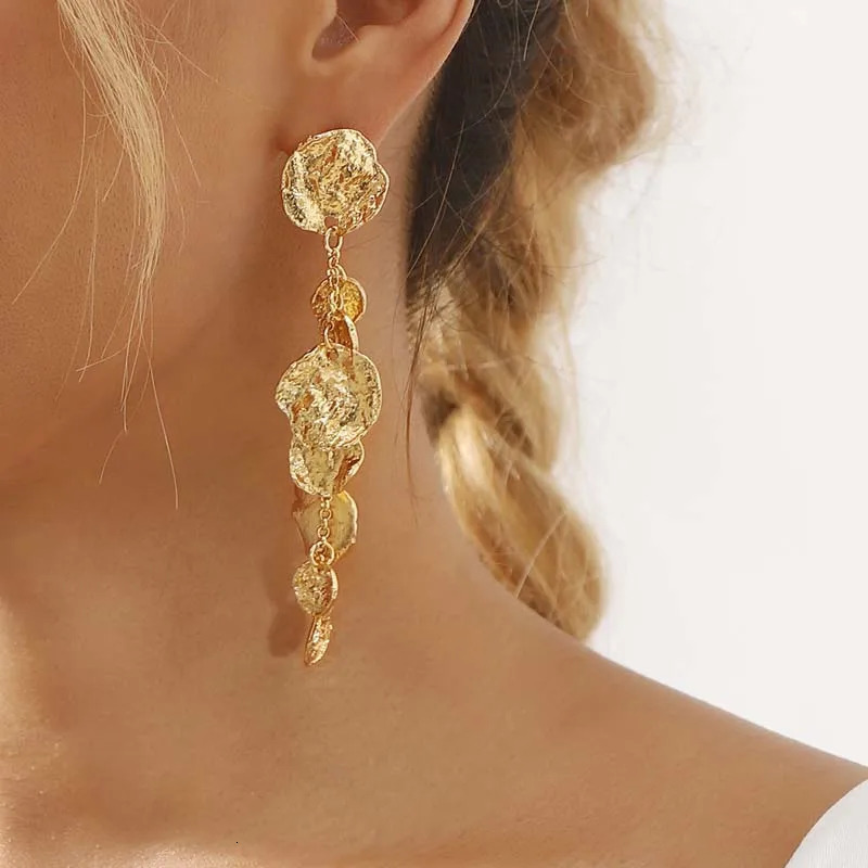 Vintage Metal Geometric Round Drop Earring for Women Exaggerated Gold Color Long Circle Pendant Earrings Jewelry Accessories 250716