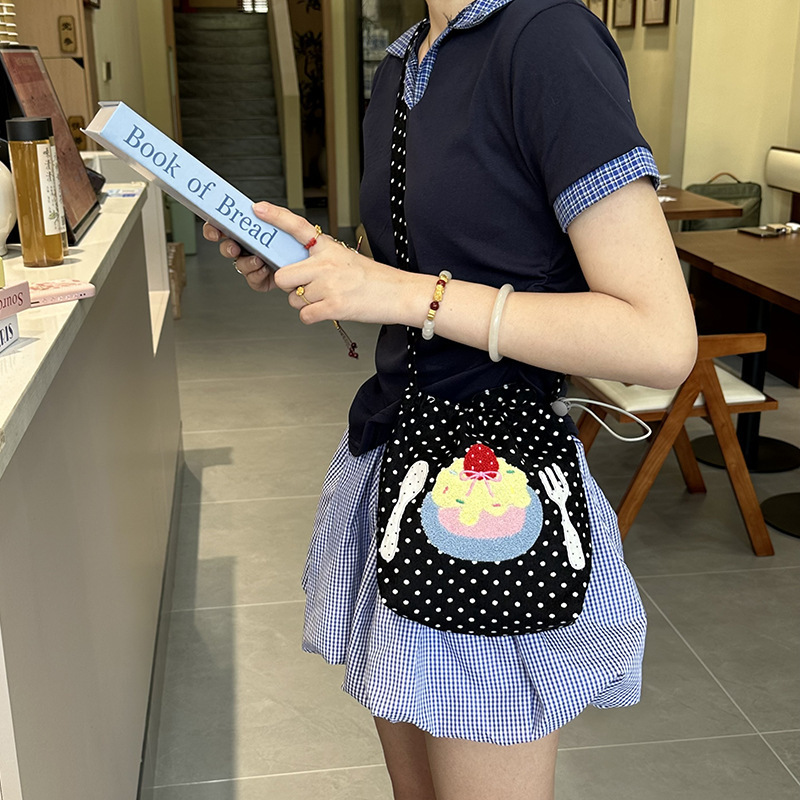 2025 Summer new women's handbag fashion shopping handbag women's casual large capacity drawstring shoulder crossbody bag new designer bag