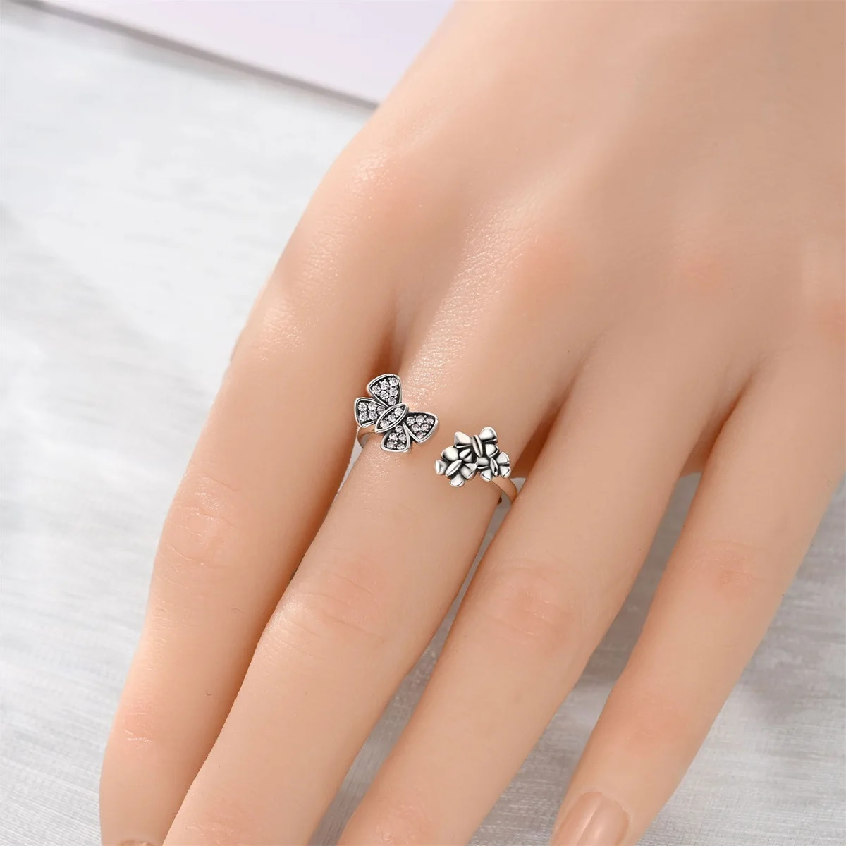 925 Sterling Silver Simple Women Rings Pink Zirconium Crown Ring LOVE Wedding for Engagement Jewelry Anniversary Gift 250704