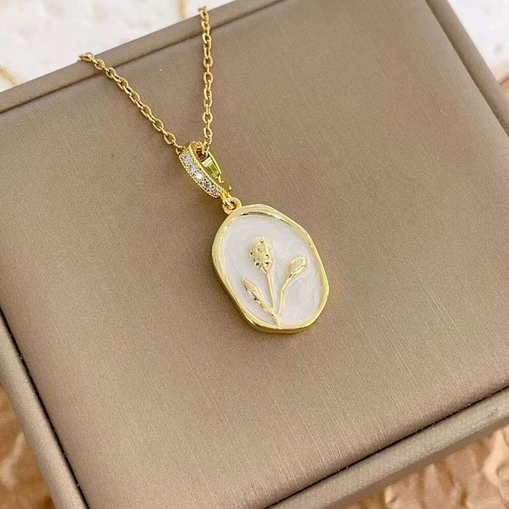 Sweet Style Exquisite Full Dia Leaf Zircon Grape Pendant Necklace Niche Personality Fashionable Versatile Collarbone Chain 999