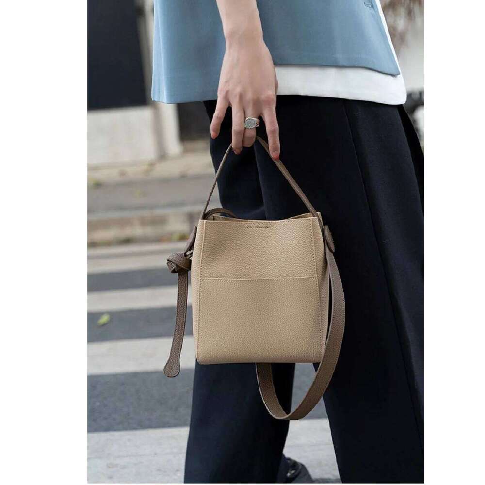 NEW Genuine Leather Women's Crossbody Bag bucket Daily Cusual Handbag Large Capacity commuter Soft Cowhide shoulder bag as gift