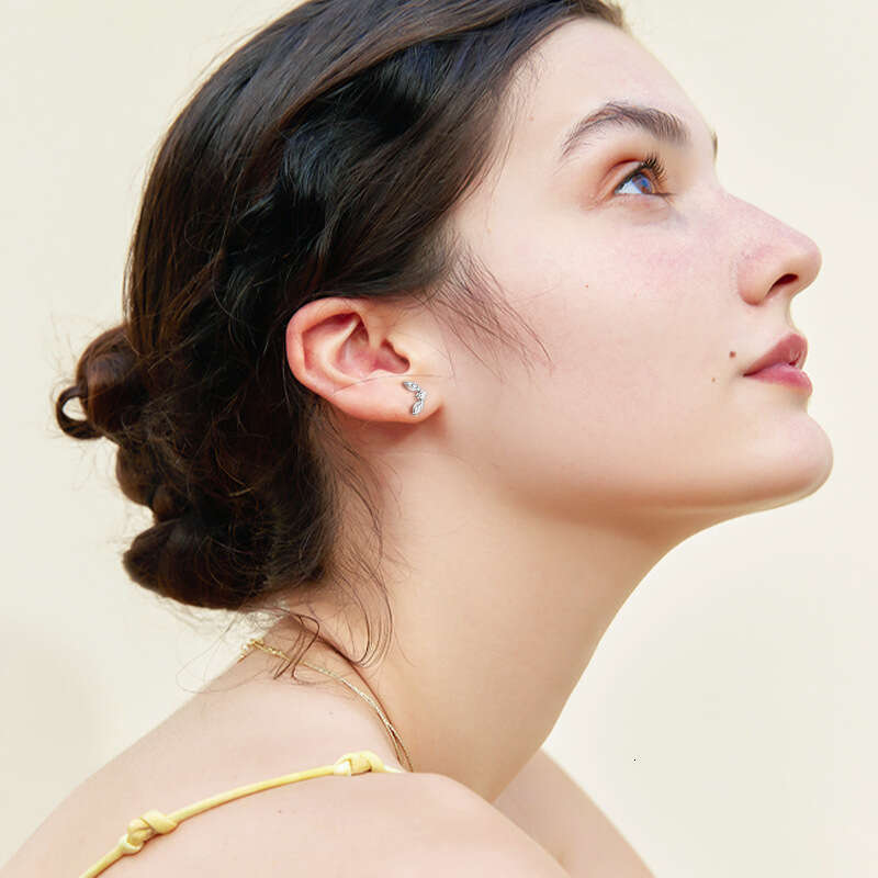 New Simple And Unique Butterfly For Women, Versatile S Sterling Sier Moissanite Earrings B1d