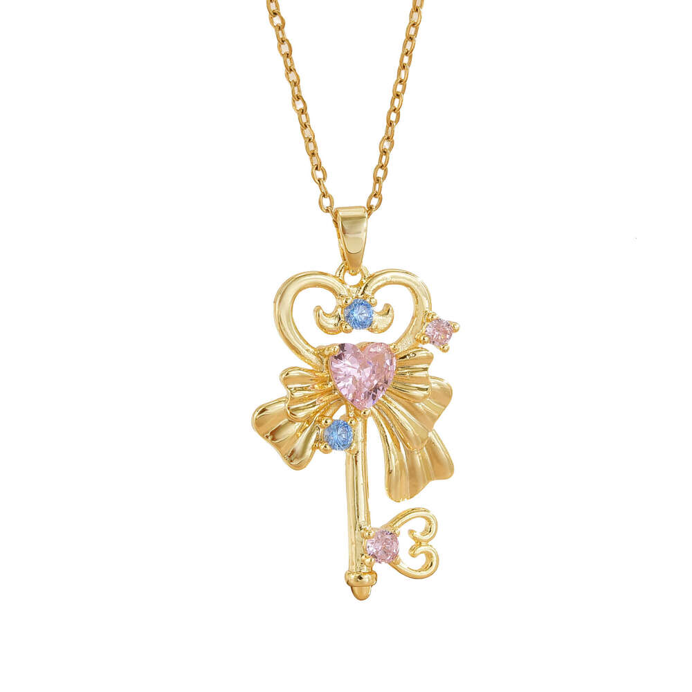2024 New Heart Fireworks Key Necklace Pendant Niche High-End Sense Light Style High Appearance Collarbone Chain Versatile Da7