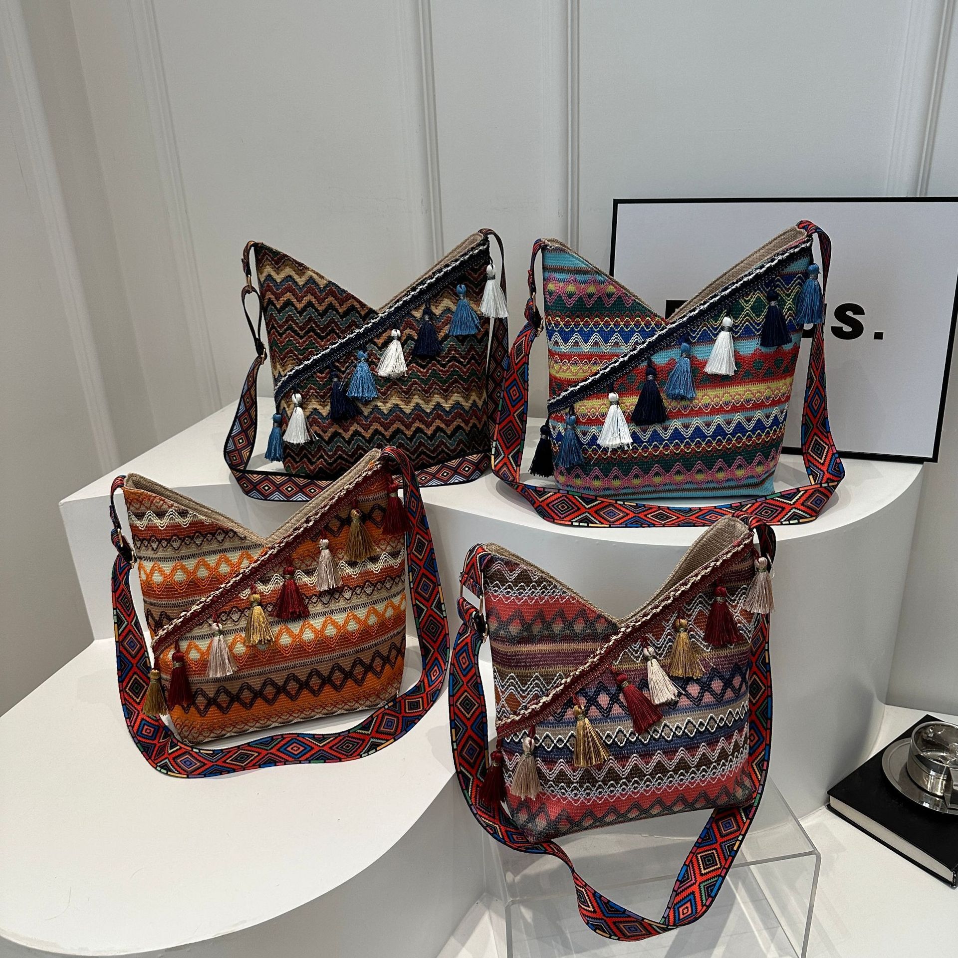 Summer new women's shoulder cross bag Summer new Chinese ethnic style fashionable simple retro shoulder cross bag Women's women's bag N