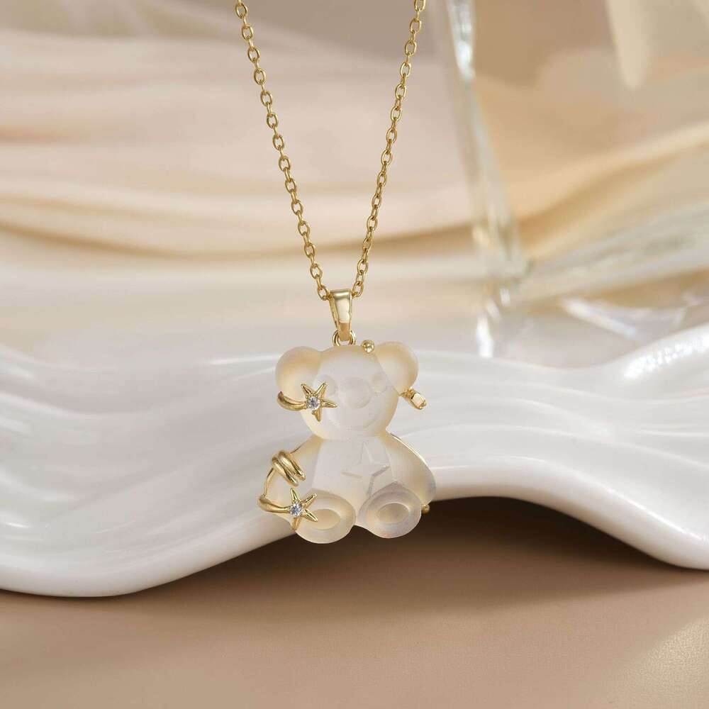 Jewelry INS Style Colorful Resin Bear Pendant Necklace Fashionable Versatile Titanium Steel Collarbone Chain 056