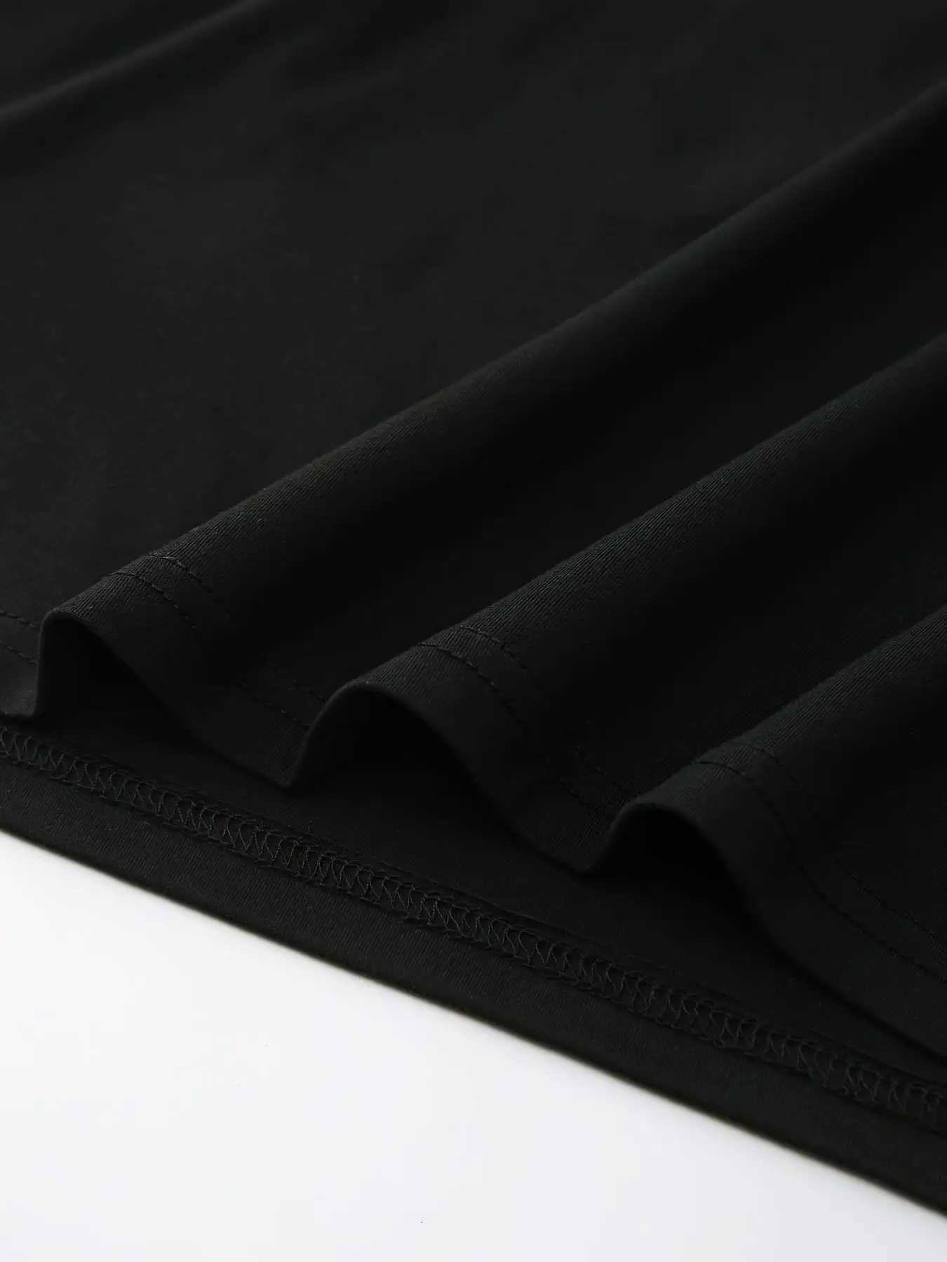 Manfinity Mens pajama set with short-sleeved shirts printed with letters and shorts with all-over prints short-sleeved and sho W250717