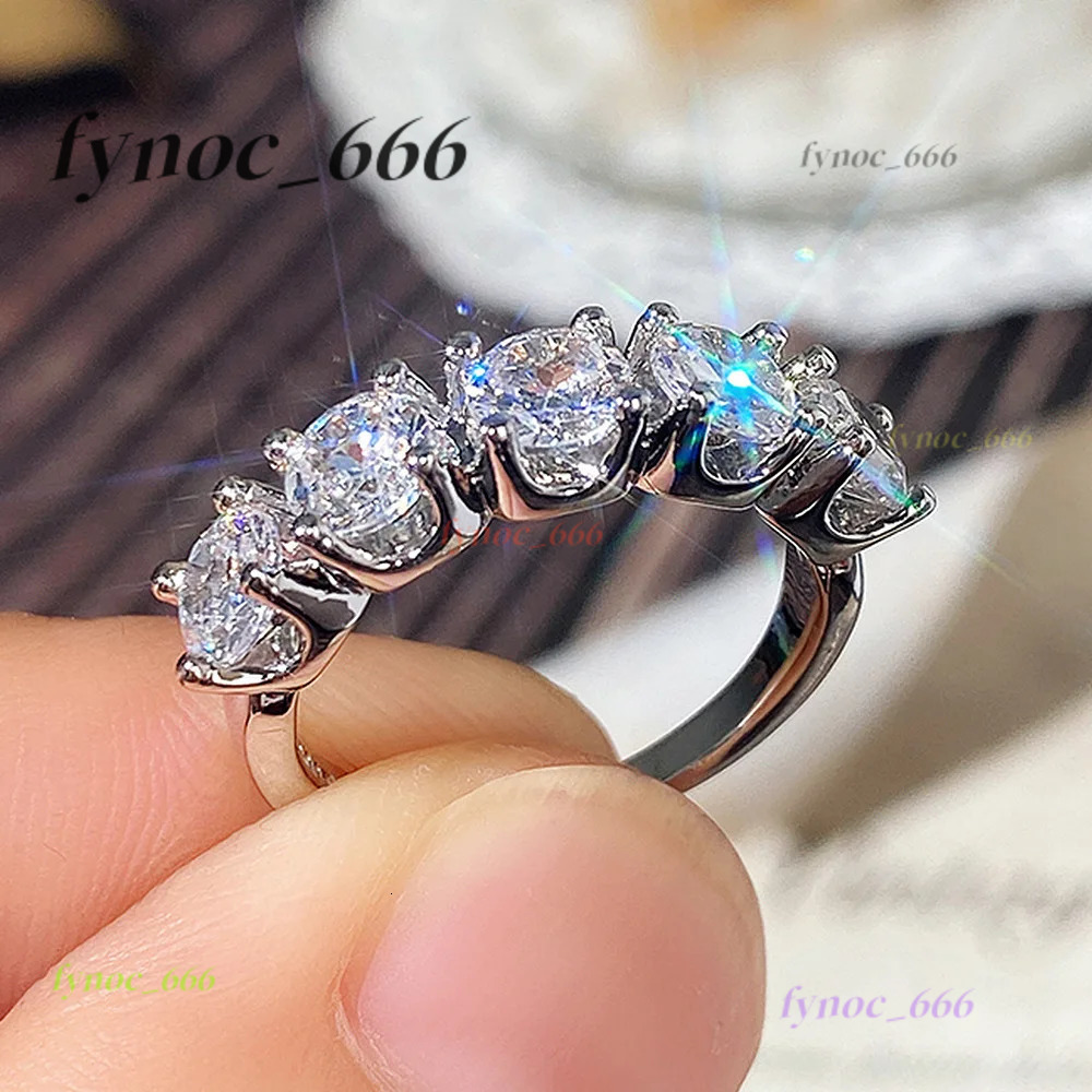 Hot Selling Single Row lab Moissanite Rings for Women Elegant Crystal 925 Sterling Silver Rings for Wedding Jewelry Size 6-10