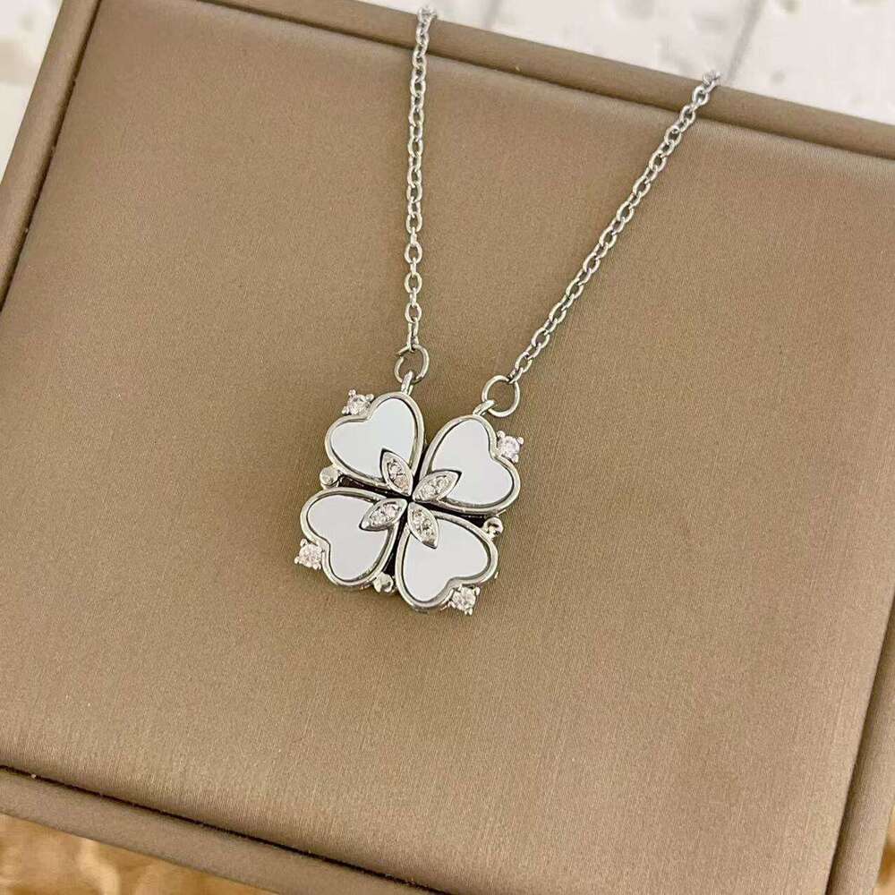 For Women New Style Two-Way Wear Heart-To-Heart Open And Close Four-Leaf Flower Necklace Fashionable Heart Folding Collarbone Chain 805