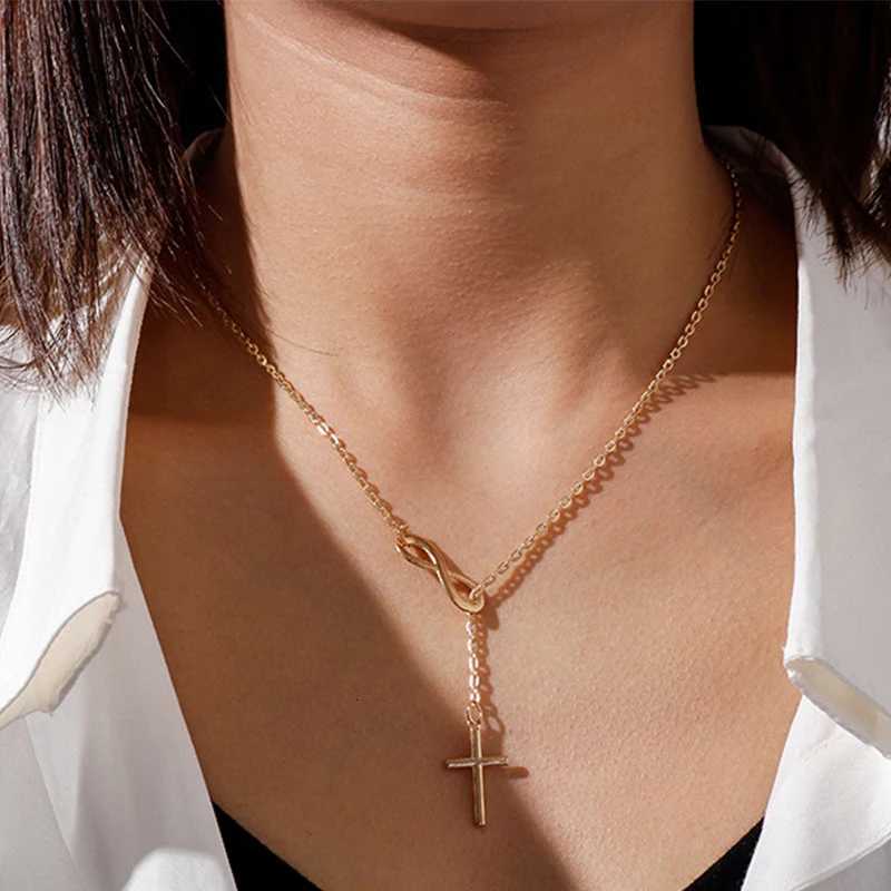 Simple Vintage 8 Shape Cross Jesus Pendant Choker Necklace for Women Trendy Goth Thin Chain Aesthetic Wed Jewelry Accessories XJ250717