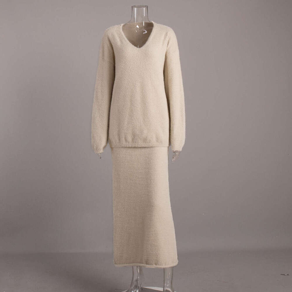 Imitation Mink Fur For Women, Autumn And Winter Commuting Simple Knitted V-Neck Sweater + Skirt Set B5
