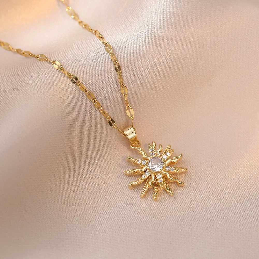 Yupsk Titanium Steel Gold Color Rotating Flower Pendant Necklace for Women Shiny Clear Zircon Sun Clavicle Chain Necklaces Gift XJ250717