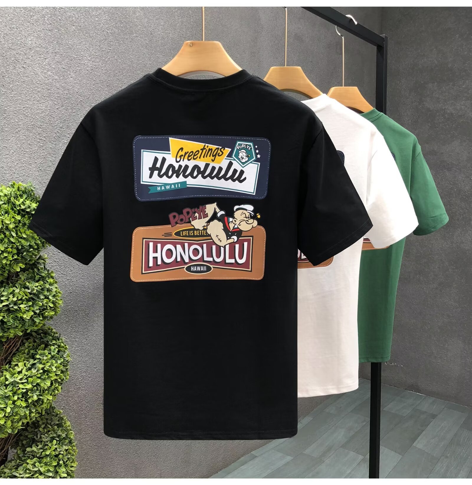 Free shipping designer T-shirt short sleeved men and women loose casual printed half sleeved Cool Fabric Bold Graphics Durable Fabric