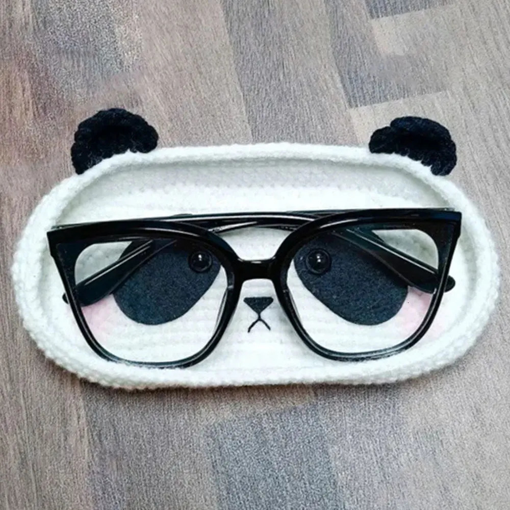 Handmade Crochet Eyeglasses Holder Cartoon Eyeglass Tray Funny Decorative Glasses Stand Crochet Bear Tray Desktop Decoration 250716