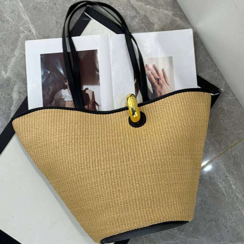 New retro women's tote bags for spring summer 2025, stylish designer casual and multi-purpose commuter lock basket woven bag